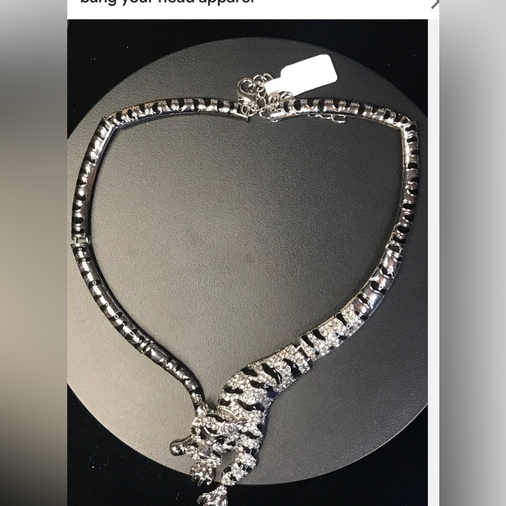 Eyecandy Los Angeles Tiger Necklace